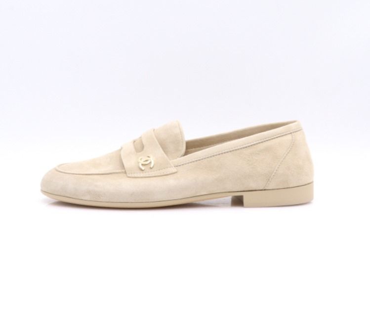 Chanel Suede Loafer, Light Beige, Size 39, Like New in Box GA001P