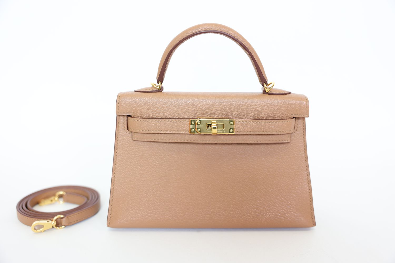 Hermes Kelly Mini 20 Tan Quebracho Chevre Mysore Leather with Gold Hardware Preowned in Box WA001 Julia Rose Boston Shop