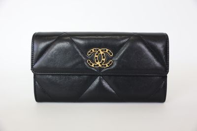 Chanel 19 Gusset Flap Wallet, Black Lambskin with Gold Hardware, Preowned in Box WA001