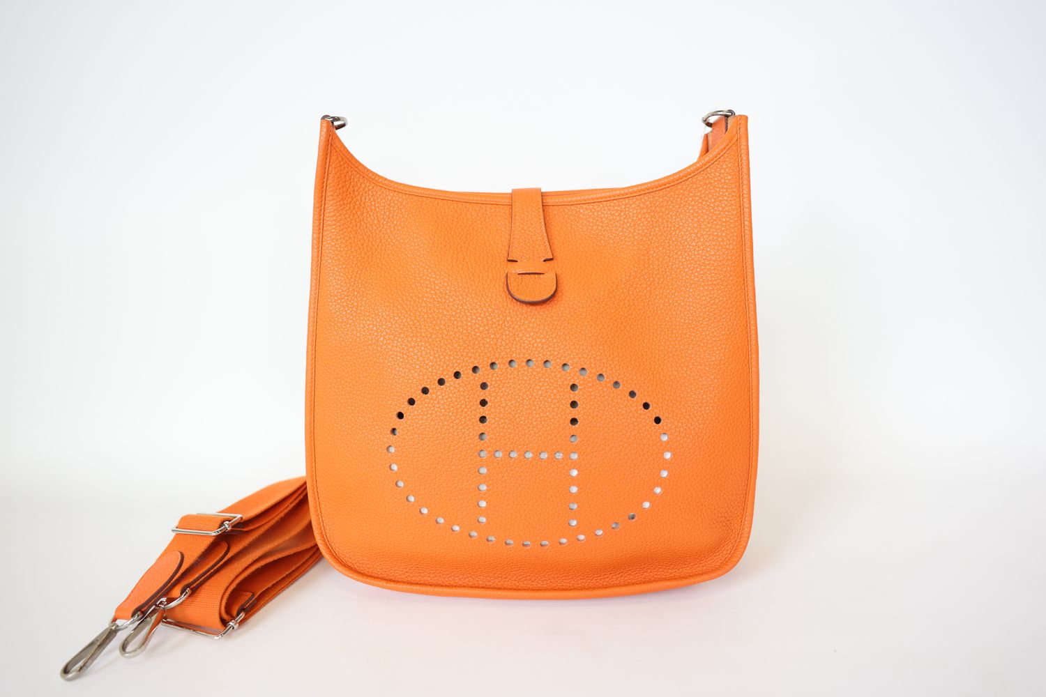 Hermes Evelyne GM, Orange Togo Leather with Palladium Hardware O (in square) 2011, Preowned in Dustbag WA001
