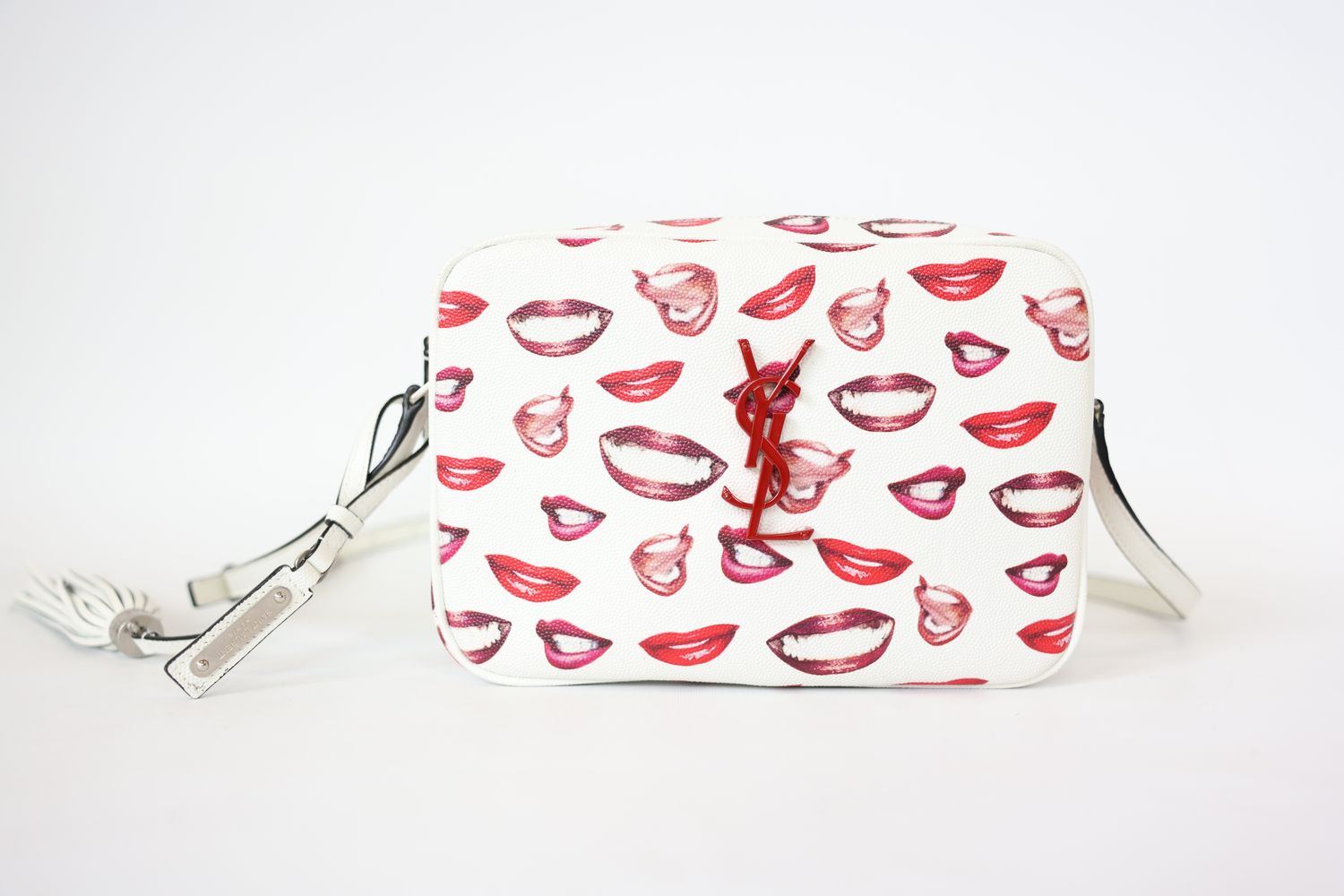 Saint Laurent Lip Print Camera Bag Medium, White and Red Pebbled Leather with Red and Silver Hardware,  Preowned in Dustbag WA001