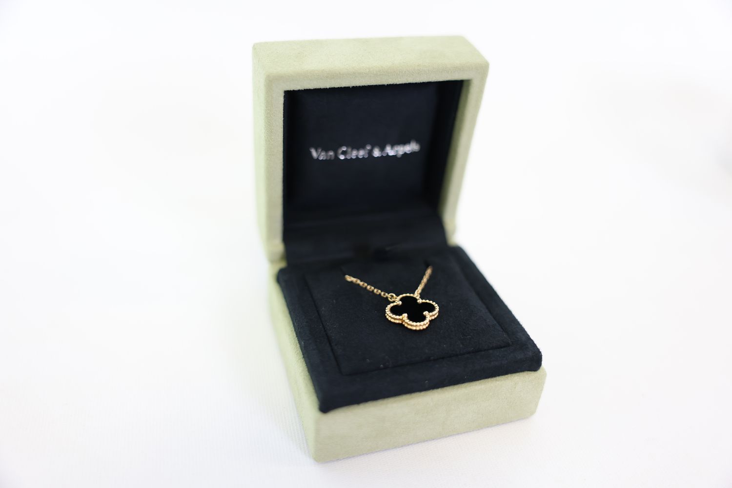Van Cleef &amp; Arpels Vintage Alhambra Necklace, 18K Yellow Gold and Black Onyx, Preowned in Box WA001