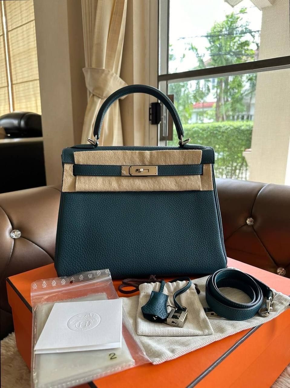 Preorder Hermes Kelly 28 Togo Covert PHW, Preowned in Box