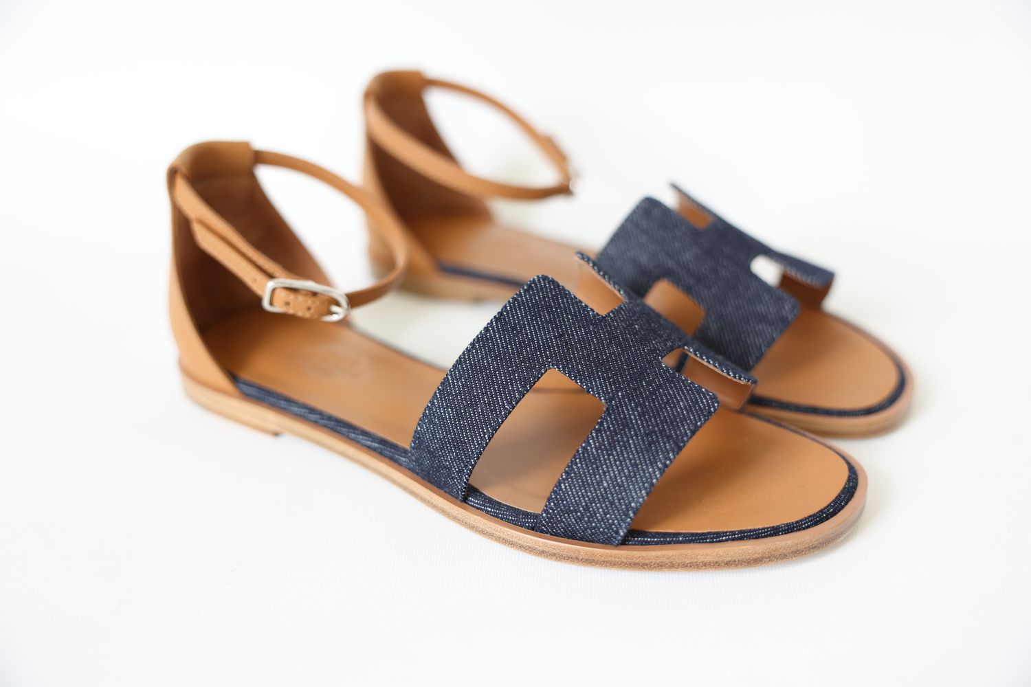 Hermes Santorini Sandal Size 37.5, Bleu Brut Denim and Naturel Calfskin with Palladium Hardware, New in Box WA001