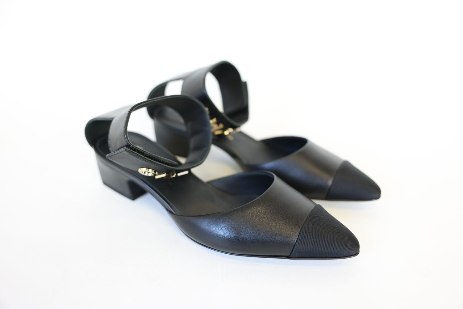 Chanel Shoes, Captoe Sandals Size 38, 20B Black Lambskin and Grosgrain with Gold Hardware, New in Box WA001