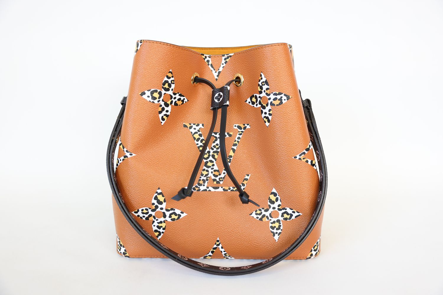 Louis Vuitton Jungle NeoNoe MM Giant Collection Multicolored Animal Print Monogram Coated Canvas and Leather with