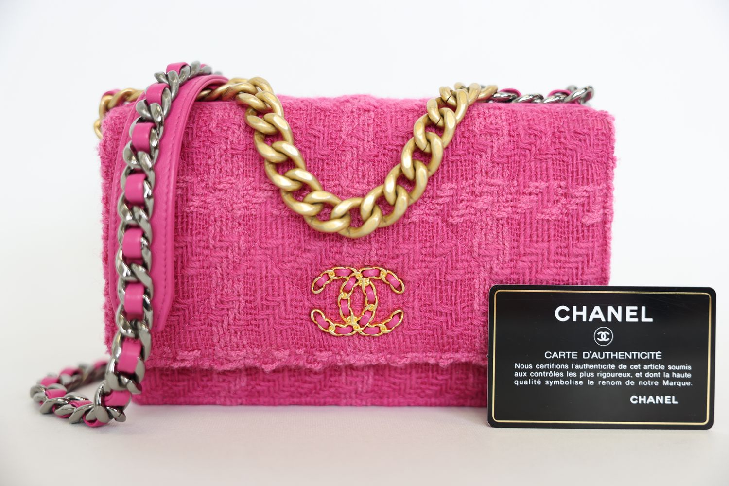 Chanel 19 Wallet on Chain, Pink Tweed with Mixed Hardware, Preowned in Box WA001