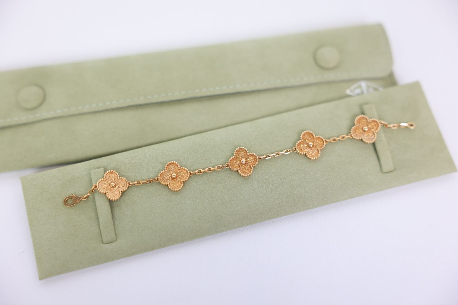 Van Cleef and Arpels Vintage Alhambra Bracelet 5 Motifs, 18K Yellow Gold, Preowned in Box WA001