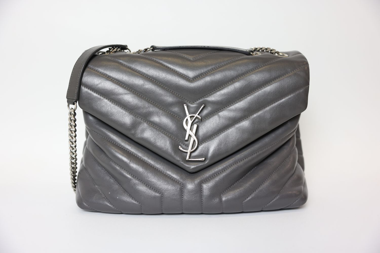 Saint Laurent Loulou Medium, Grey Chevron Leather with Silver Hardware, Preowned No Dustbag WA001