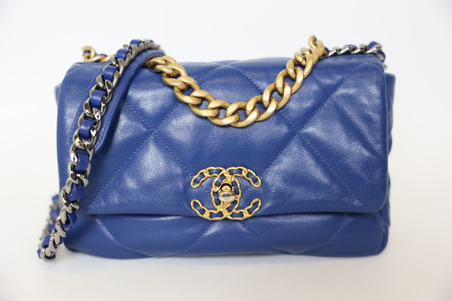 Chanel 19 Medium, Blue Lambskin with Mixed  Hardware, Preowned in Box WA001