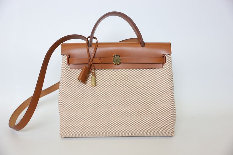 Hermes Herbag Zip Set 31, Tan Natural Vache Hunter and Ecru Toile Quadrille with Gold Hardware, B 2023, New in Box WA001