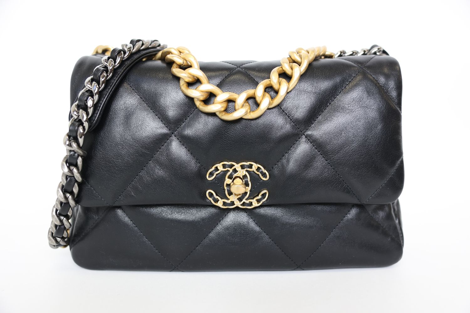 Chanel 19 Large, Black Lambskin with Mixed Hardware, Preowned in Dustbag WA001