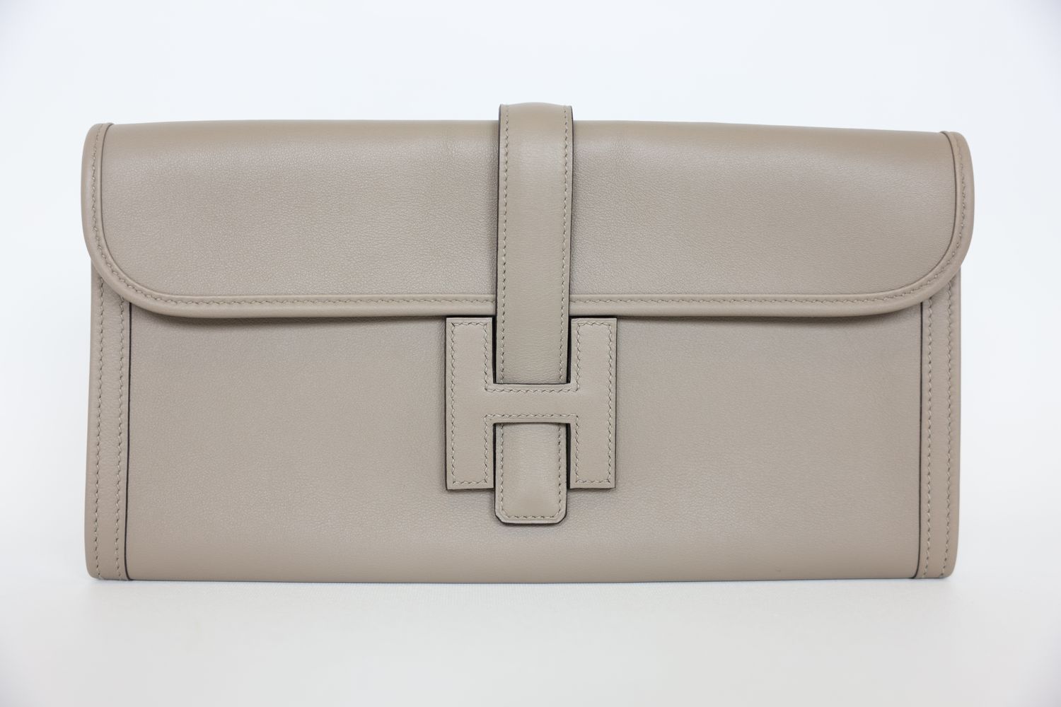Hermes Jige Elan Clutch 29, Etoupe Swift, Preowned in Dustbag WA001