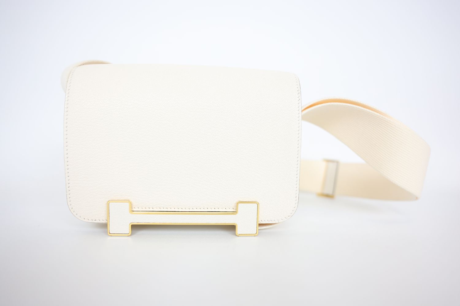 Hermes Geta Bag, Nata Cream Chevre Mysore Goatskin with Gold Hardware, U 2022, Preowned in Box WA001