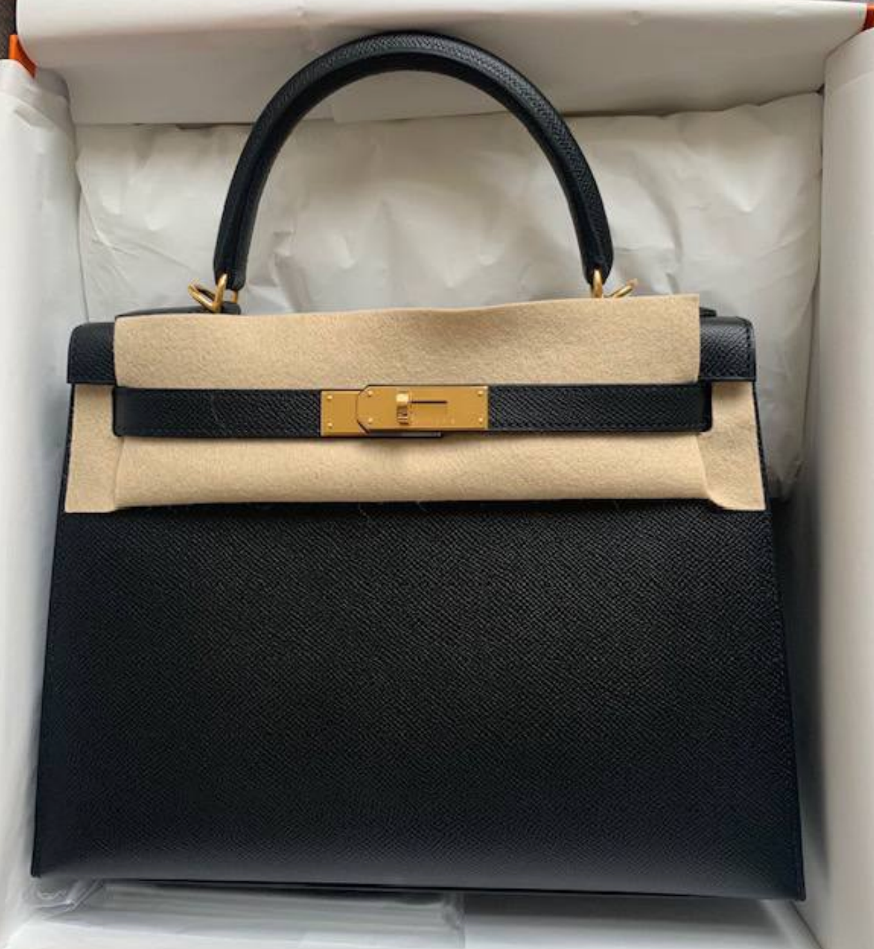 Preorder, Hermes Kelly 28 Sellier,  Stamp Z, Noir Black, Epsom Leather, Gold Hardware, Preowned in Box