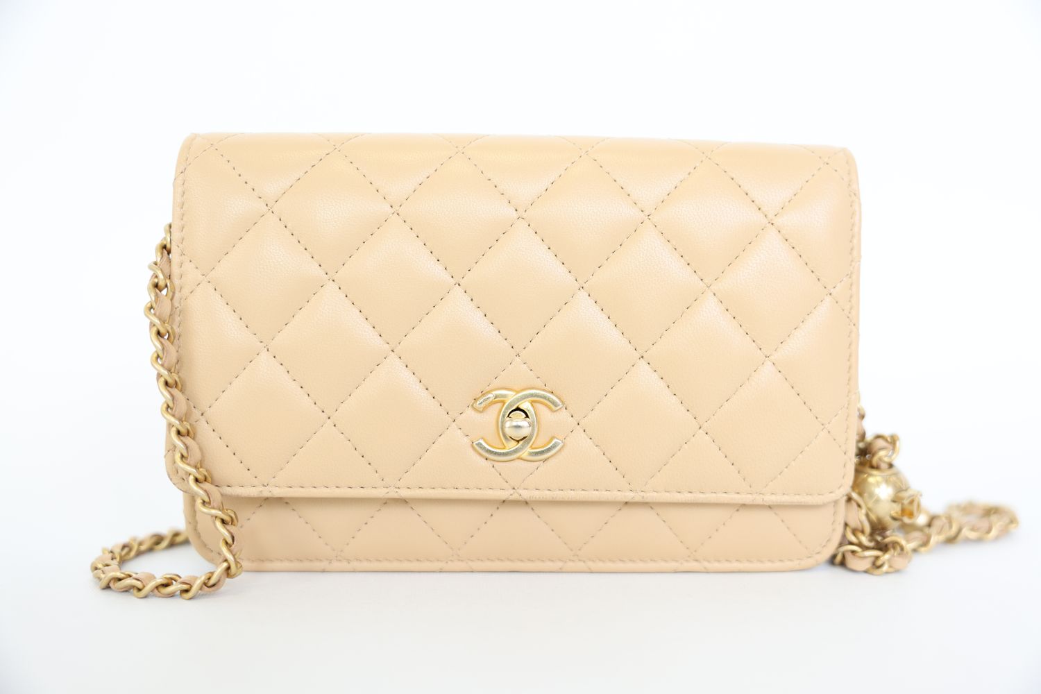 Chanel Pearl Crush Wallet on Chain, 22C Beige Lambskin with Gold Hardware, Preowned in Box WA001