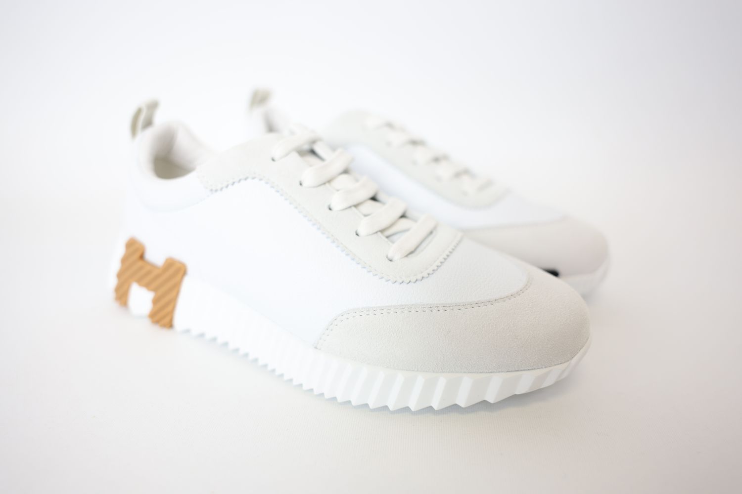 Hermes Shoes, Bouncing Sneakers Size 38, Blanc White Calfskin and Suede Goatskin, New in Box WA001