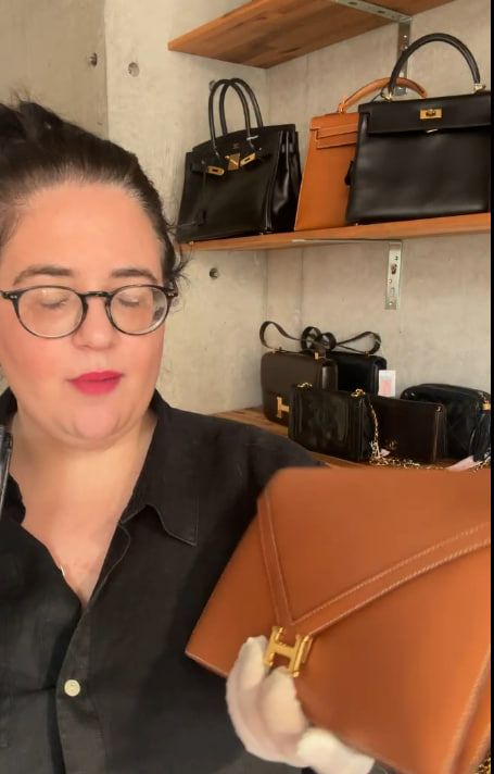 IGLIVE Hermes Vintage Lydie Clutch, Gold Leather with Gold Hardware 1994, Preowned 20250322 (Ships From Asia) SV01