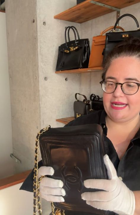IGLIVE Chanel Vintage Camera Bag with Tassel, Large Centered CC, Black Lambskin Leather with Gold Hardware, Preowned 20250322 (Ships From Asia) SV01