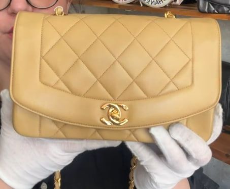 IGLIVE Chanel Vintage Diana, Small, Yellow Beige Lambskin Leather with Gold Hardware (repainted), Preowned in Box, Preowned 20250322 (Ships From Asia) SV01