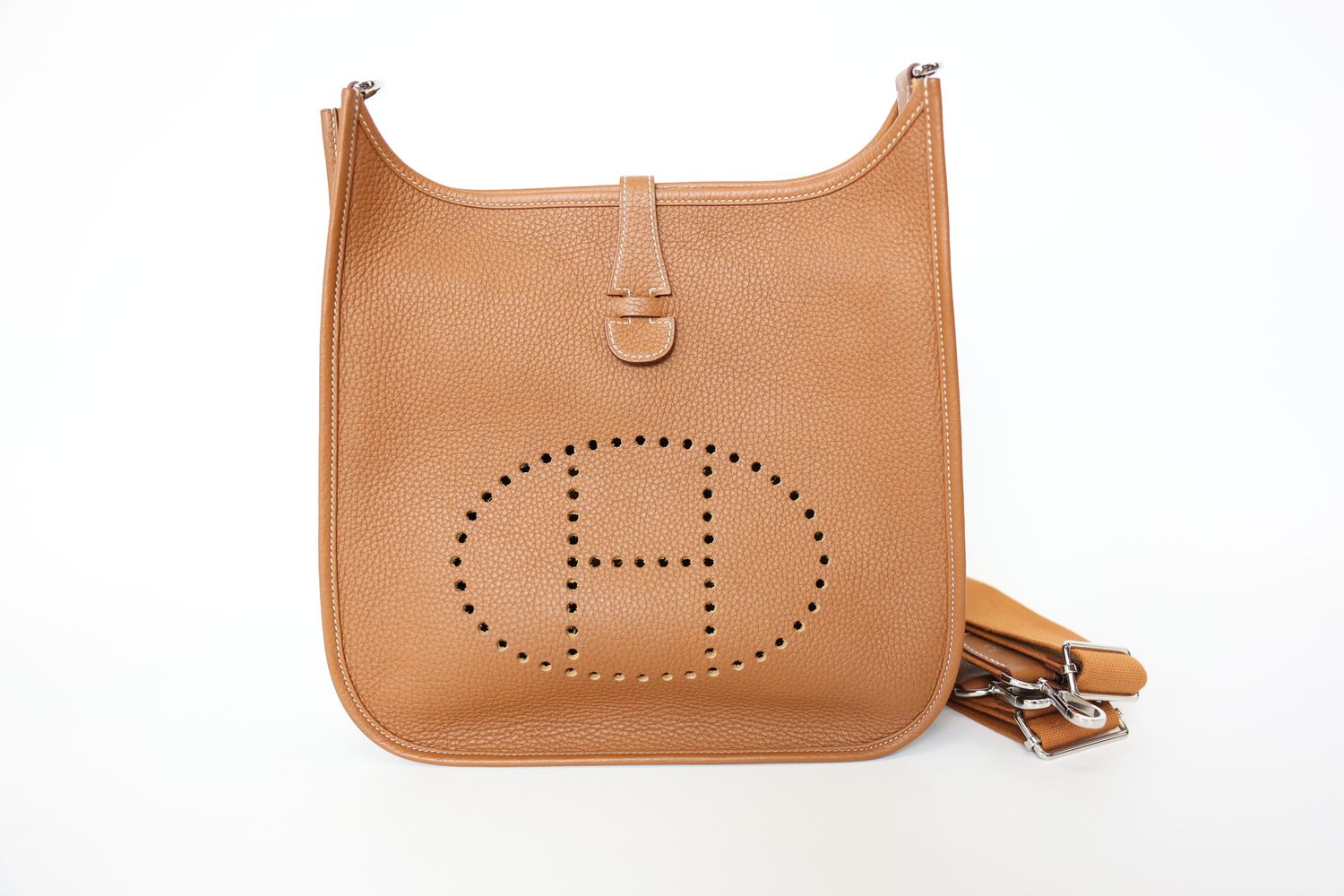 Hermes Evelyne 29 PM III, Gold Clemence Leather with Palladium Hardware, Preowned in Box WA001