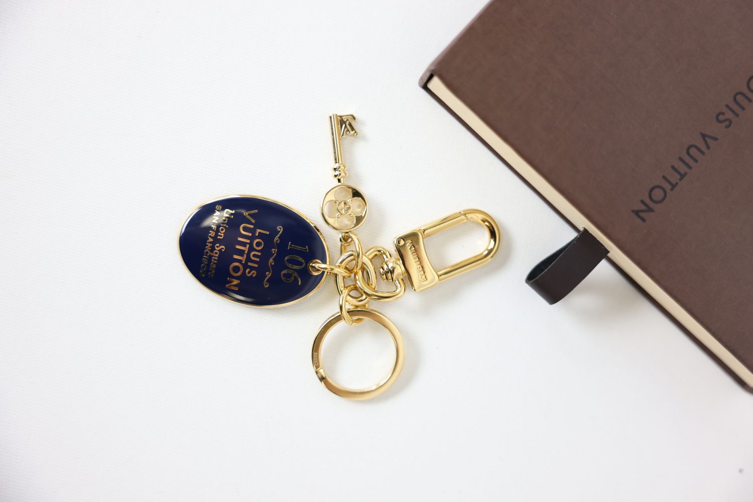 Louis Vuitton 106 Union Square San Francisco Key Holder, Navy Blue Enamel with Gold Hardware, New in Box WA001