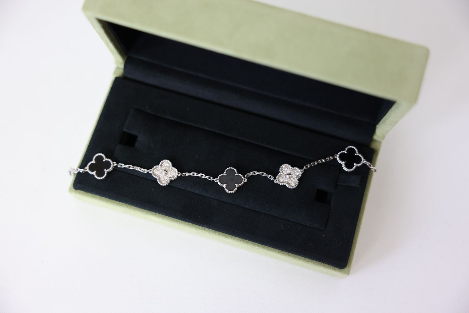 Van Cleef &amp; Arpels Alhambra 5 Motif, Black Onyx &amp; Diamond in White Gold, Preowned in Box CMA001