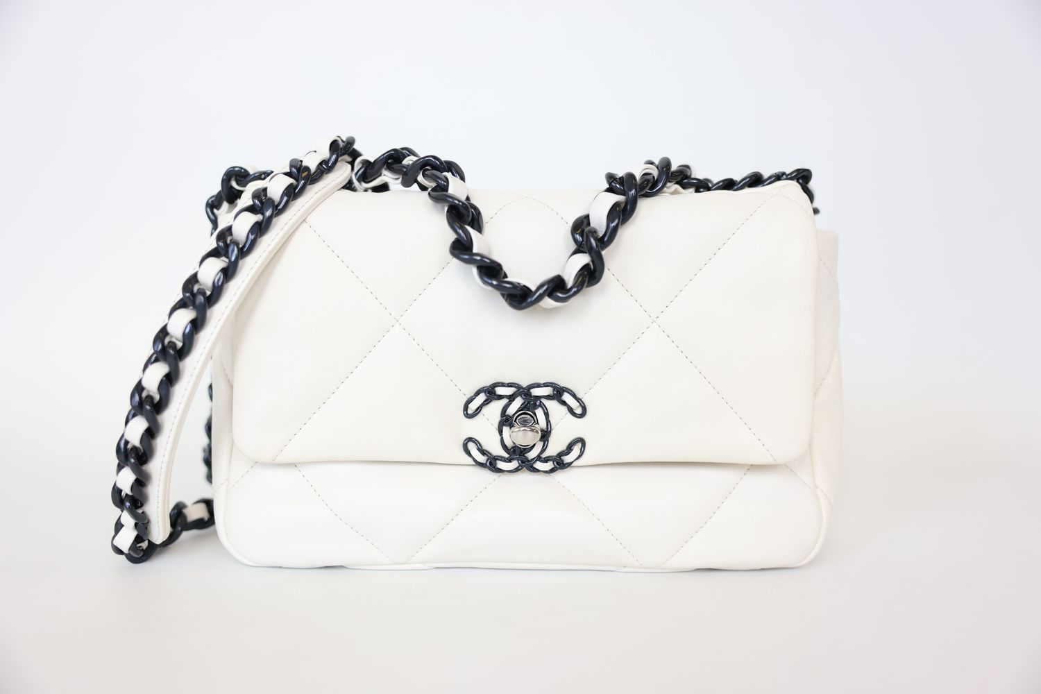 Chanel 19 Medium, White Lambskin with Black Blue Hardware, Preowned in Box WA001