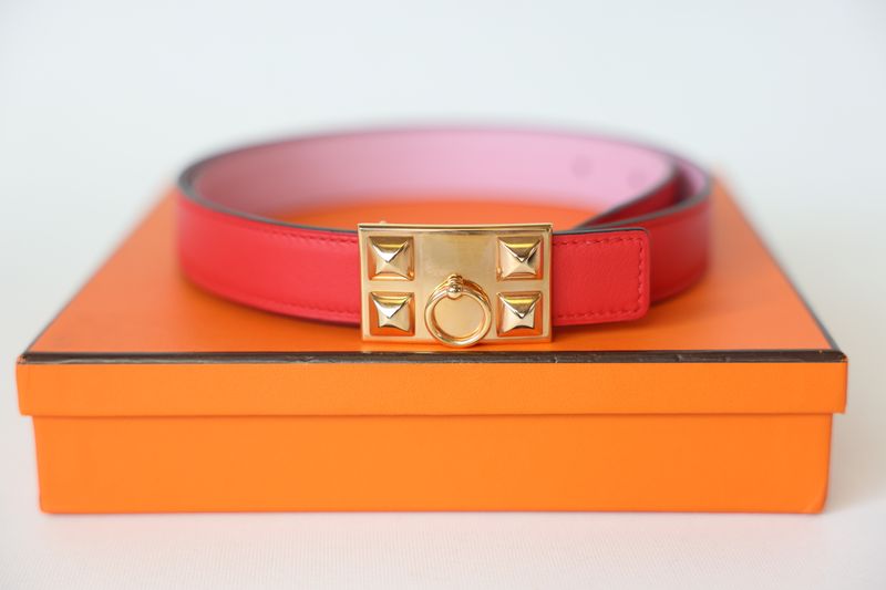 Hermes Collier de Chien Belt Buckle and Reversible Strap Size 80, Rose Sakura / Orange Field Swift and Epsom Calfskin with Rose Gold Hardware, New in Box WA001 Hermes Collier de Chien Belt Buckle and Reversible Strap Size 80, Rose Sakura / Orange Field Swift and Epsom Calfskin with Rose Gold Hardware, New in Box WA001