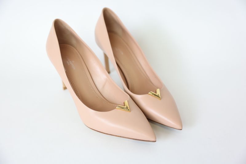 Louis Vuitton Shoes, Heartbreaker High-Heeled Pumps Size 39, Beige Nude with Gold Hardware, New in Box WA001