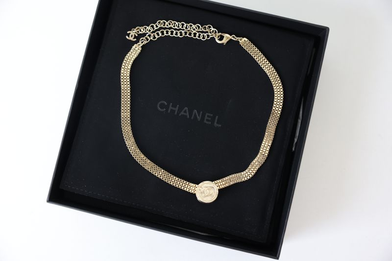 Chanel CC Medallion Choker Necklace, 22P Golden Hardware, Preowned in Box WA001
