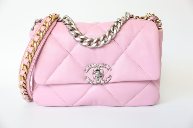 Chanel 19 Small, 22S Pink Lambskin with Mixed Hardware, Preowned in Box WA001