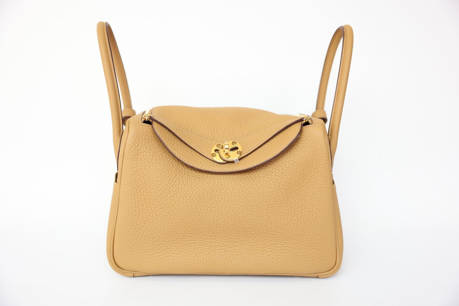 Hermes Lindy 26, Gold Clemence with Gold Hardware, B 2023, Preowned in Box WA001
