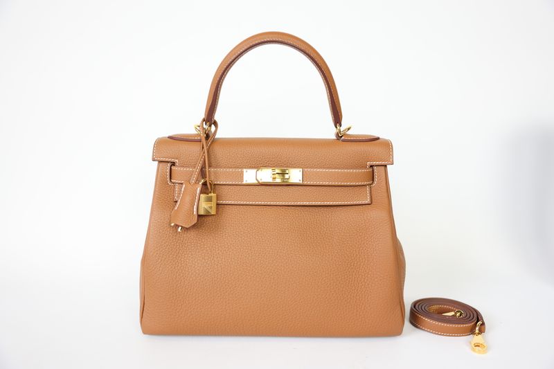 Hermes Kelly 28, Gold Togo Leather with Gold Hardware, W 2024 Stamp, Preowned in Box WA001