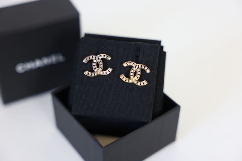 Chanel 21P Crystal CC Earrings, Gold and Crystal Hardware, Preowned in Box WA001