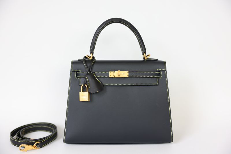 Hermes Kelly 25, Vert Cypress/Kiwi Leather Gold Plated, D Stamp 2019, Preowned in Box WA001