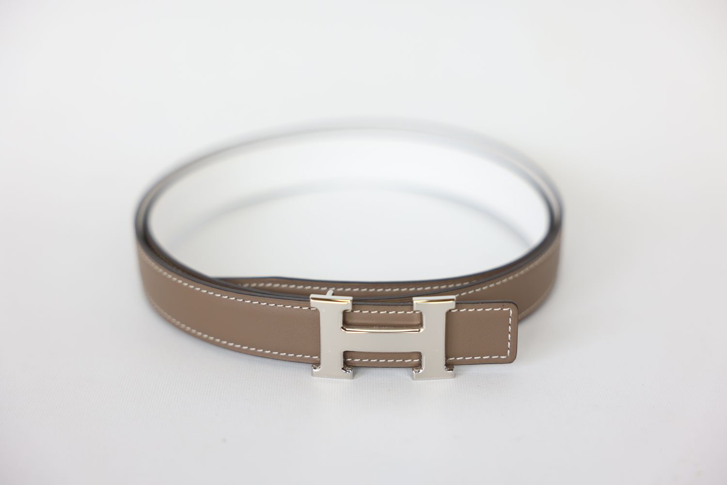 Hermes Mini Constance Belt Buckle Size 95, Etoupe/Blanc Reversible Leather with Palladium Hardware, New in Box WA001