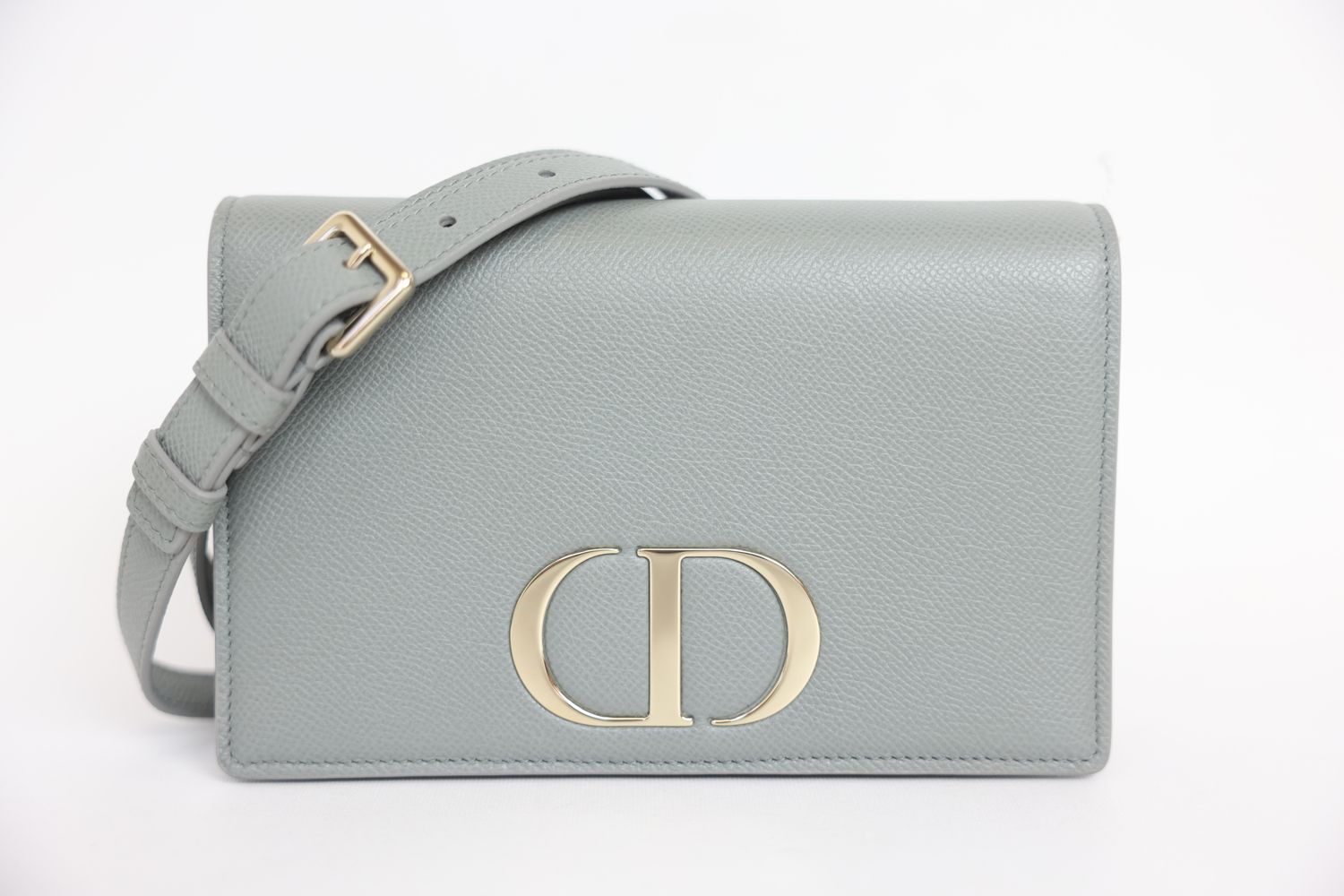 Christian Dior 30 Montaigne 2 in 1 Pouch, Grey Grained Calfskin with Gold Hardware, Preowned in Box WA001
