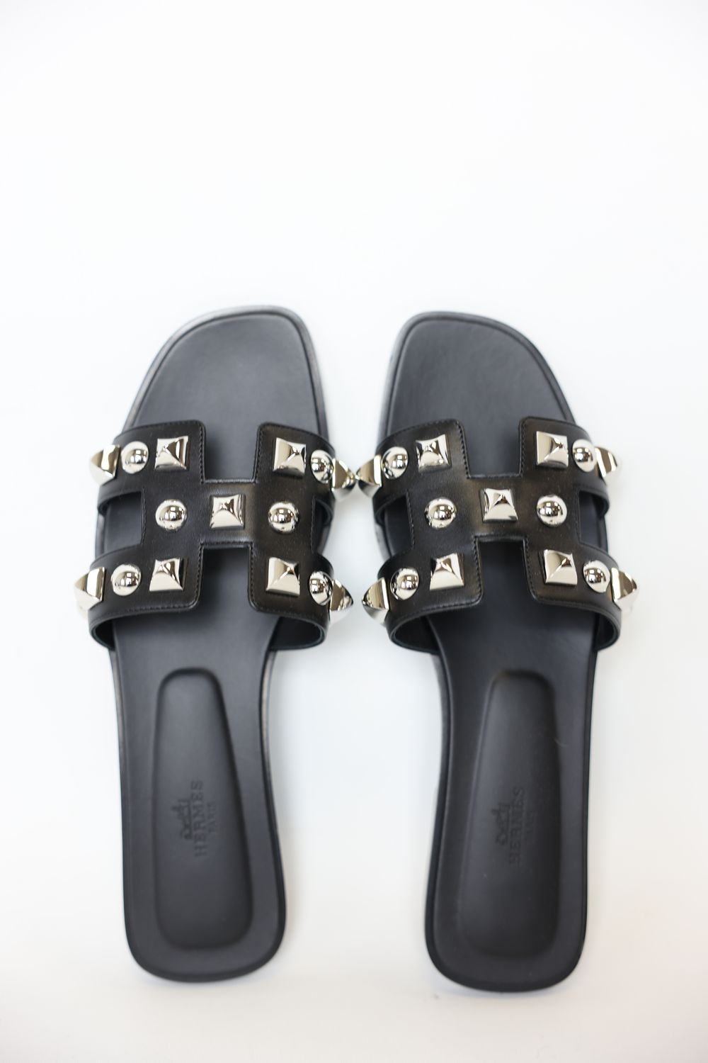 Hermes Oran Sandals with Medor Studs, Black Leather with Palladium Hardware, Size 40.5, New in Box WA001