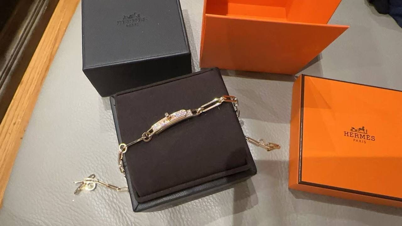 Hermes Choker Bracelet Yellow Gold With Diamonds, New In Box CA001