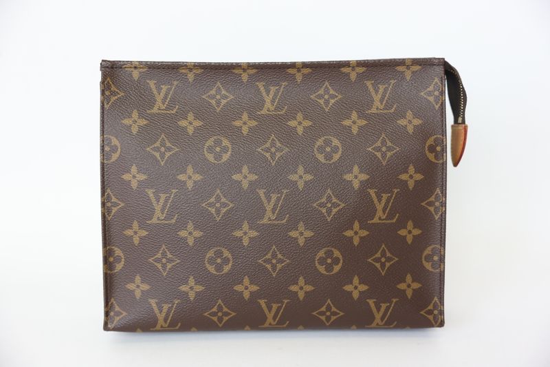 Louis Vuitton Toiletry 26 Pouch, Monogram Canvas and Gold Hardware, Preowned WA001