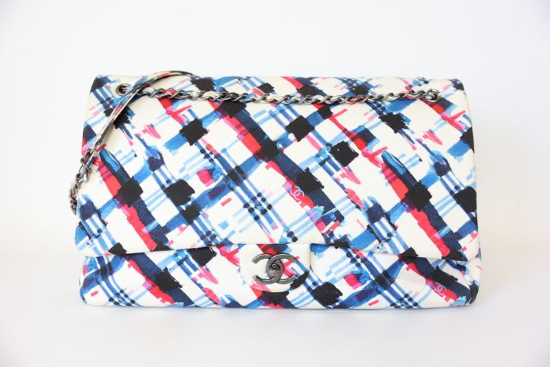 Chanel Classic Airline XXL, White, Red, Blue Canvas with Ruthenium Hardware, Preowned No Dustbag WA001