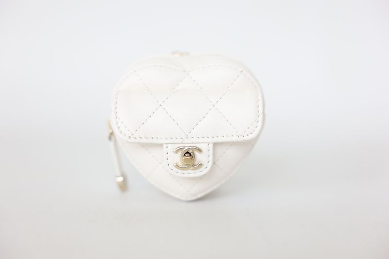 Chanel 25B Mini Heart Bag Charm, White Lambskin with Gold Hardware, New in Box WA001