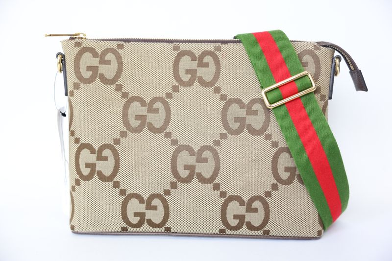 Gucci Messenger Bag, Beige Jumbo GG Supreme Canvas with Gold Hardware, Preowned No Dustbag WA001