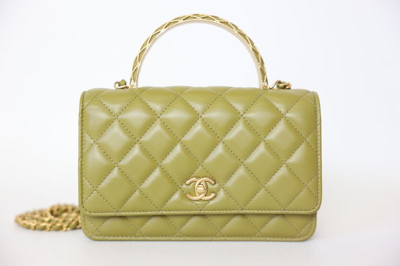 Chanel Top Handle Wallet on Chain, Green Quilted Lambskin with Gold Hardware, Preowned in Box WA001