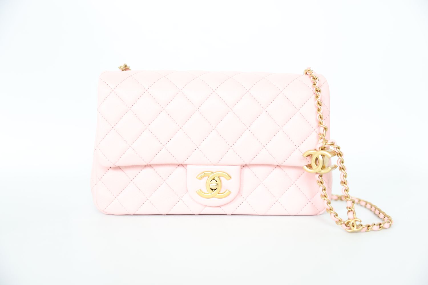 Chanel Classic with CC Adjustable Chain Medium, 25B Light Pink Quilted Leather and Gold Hardware, Preowned in Box WA001