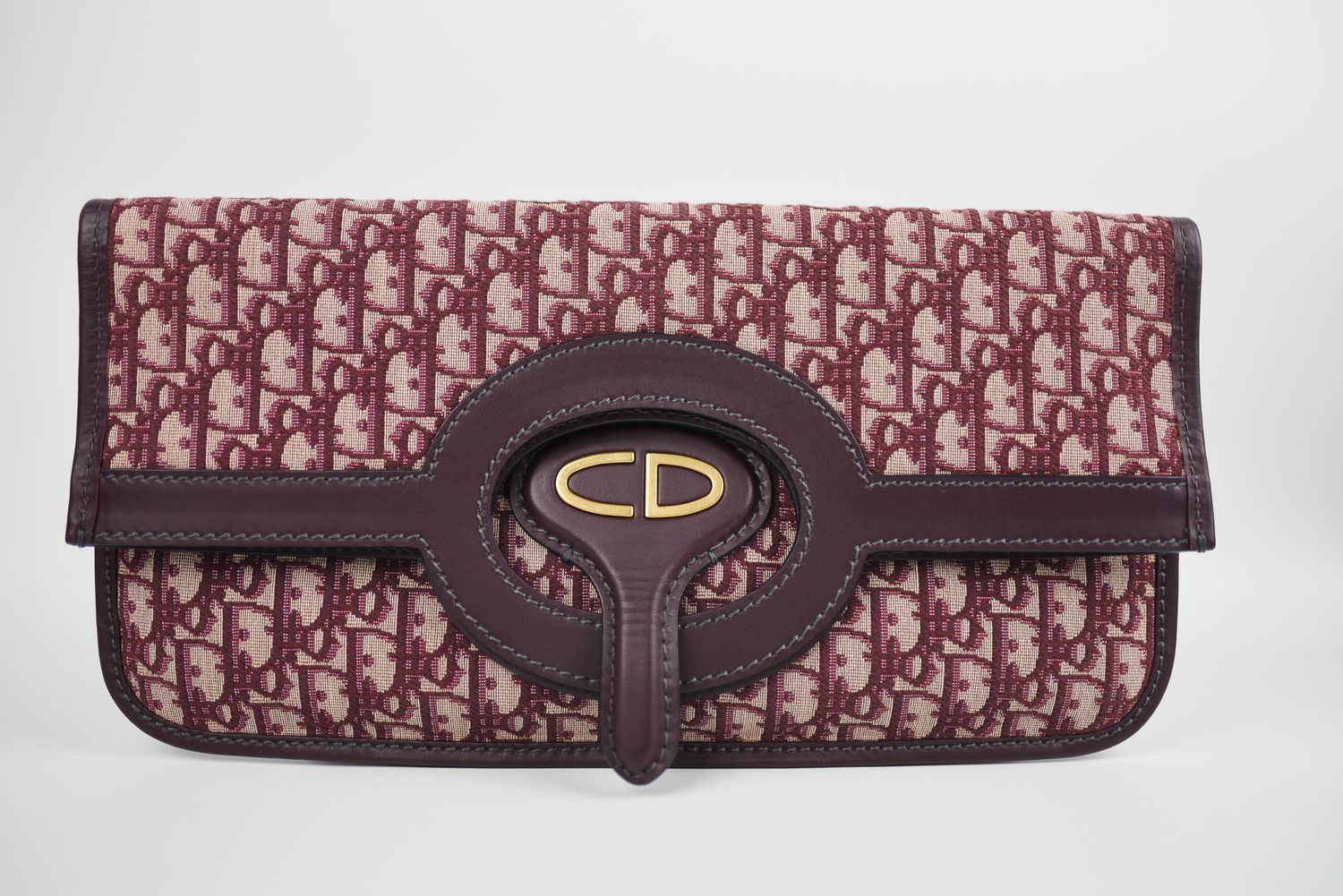 Christian Dior, Burgundy Foldover Clutch, Preowned No Dustbag GA001