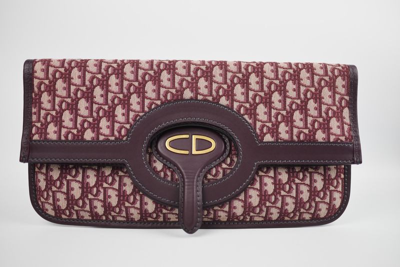 Christian Dior, Burgundy Foldover Clutch, Preowned No Dustbag GA001