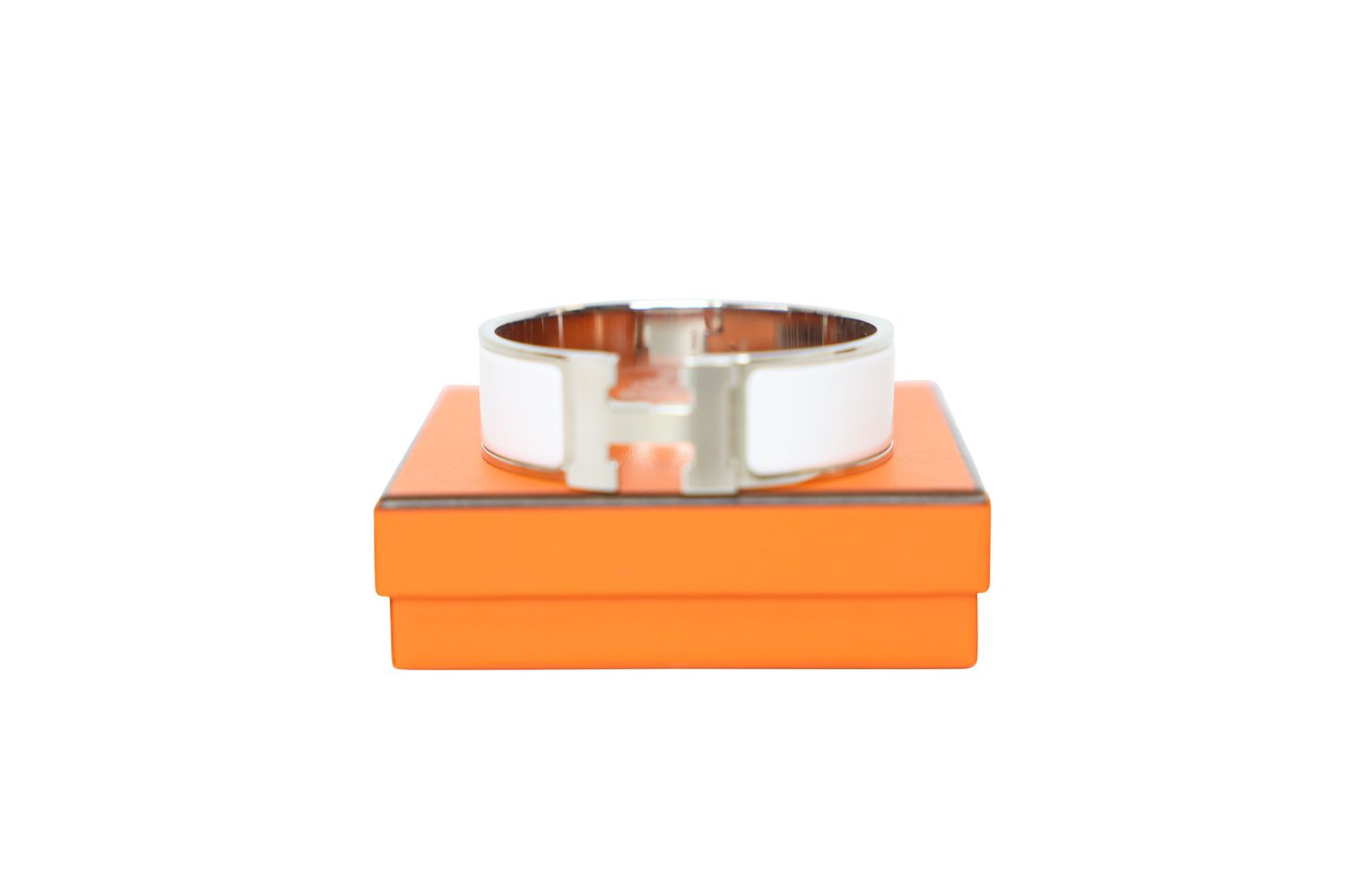Hermes Clic Clac H Bracelet GM, Blanc Enamel with Palladium Hardware, Preowned in Box WA001