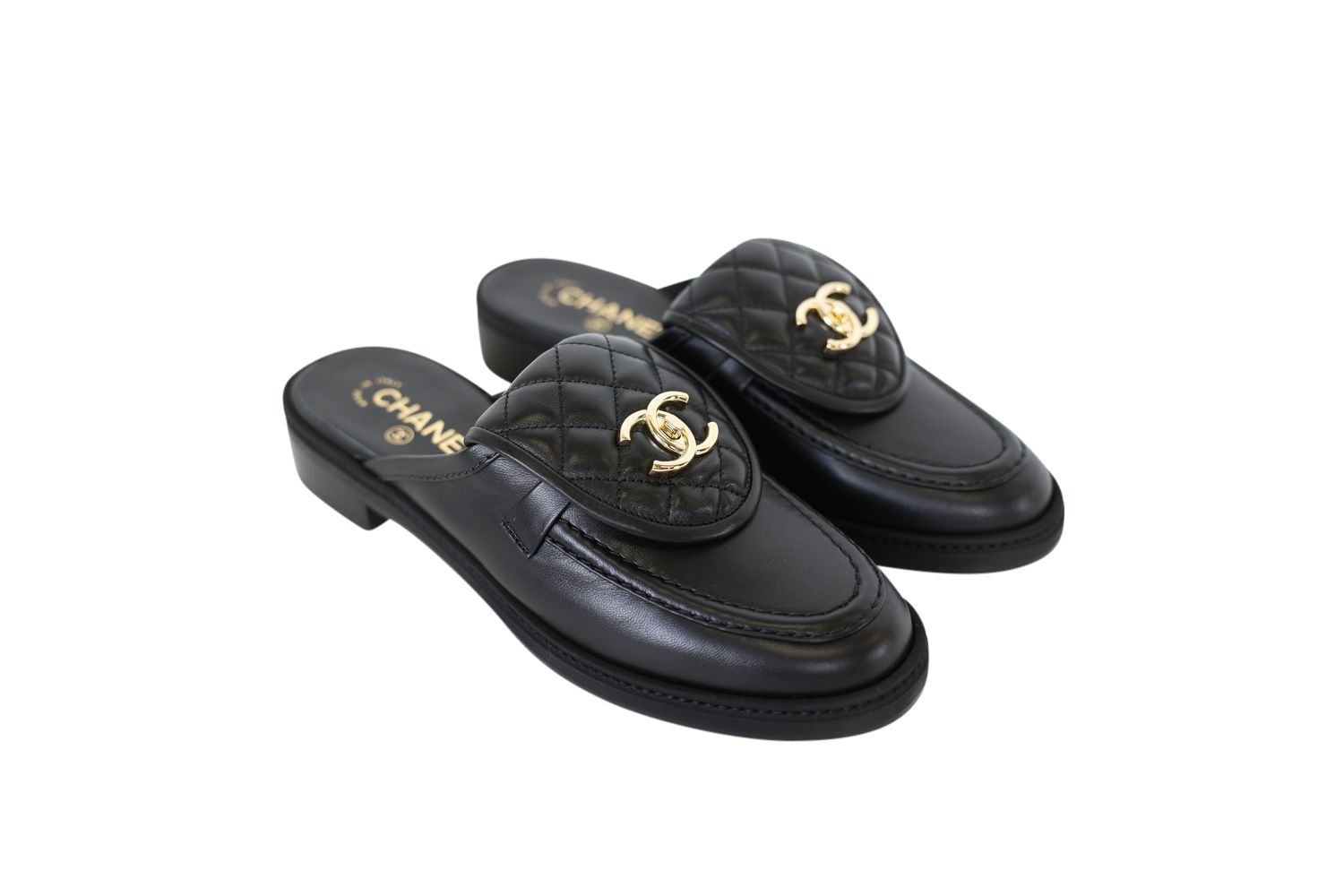 Chanel Shoes CC Turnlock Mules, Black Lambskin with Gold Hardware, Size 40, New in Box WA001
